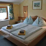 Gaestehaus Essl Vendégház Mariapfarr