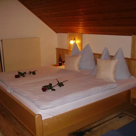 Gaestehaus Essl Mariapfarr